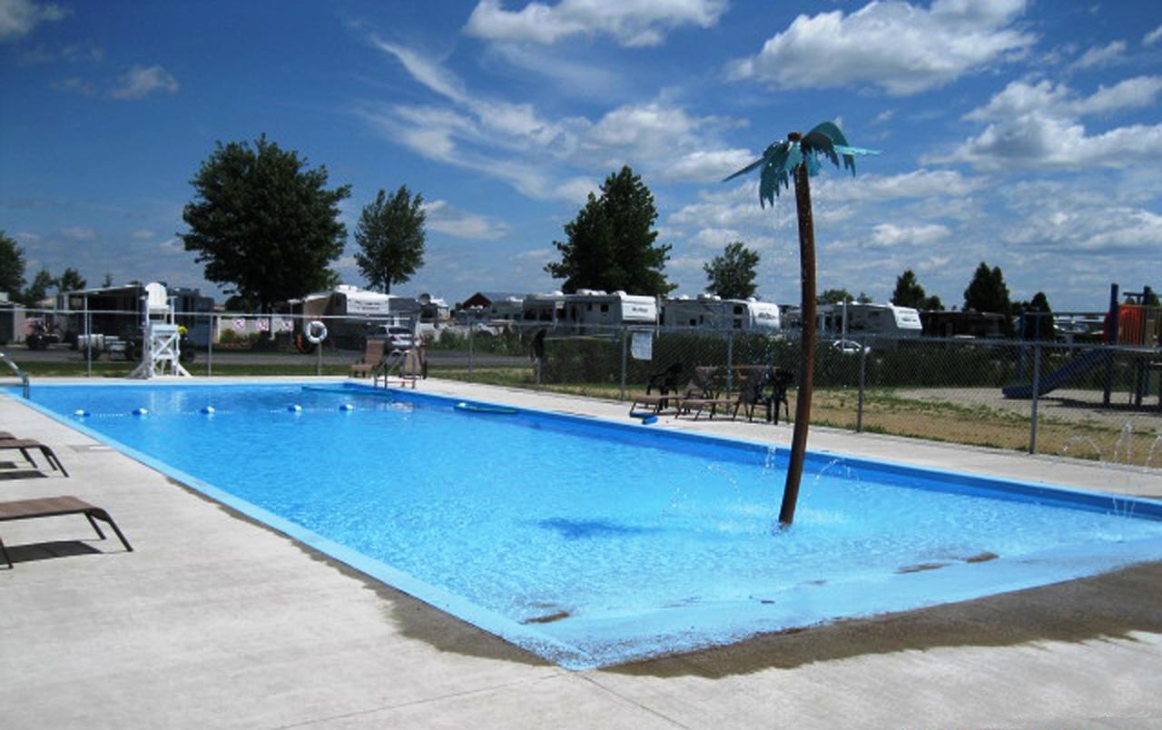 Alouette Parkbridge Hotel Saint-Mathieu-de-Beloeil Esterno foto